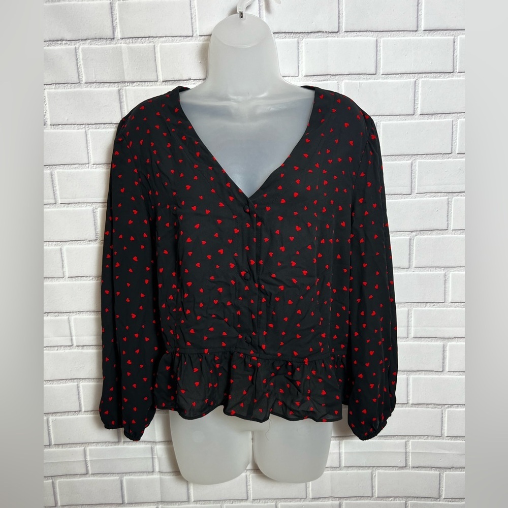 CANDIE’S women black crop top with hearts design /size XXL